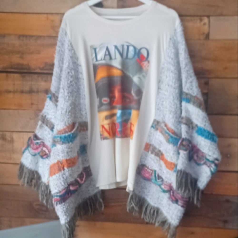 Graphic T-Shirt with Colorful Knit Poncho